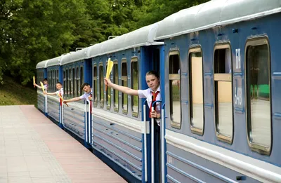 Новогодний экспресс» детской железной дороги отвозит последних пассажиров к  Деду Морозу - ОНТ