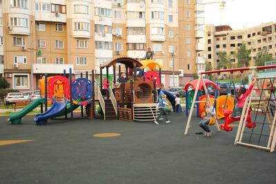 Собянин: детские площадки в Москве превратились в яркие игровые комплексы  // Новости НТВ