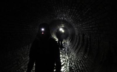 Подземелья Москвы. Диггеры в дренажной канализации - YouTube
