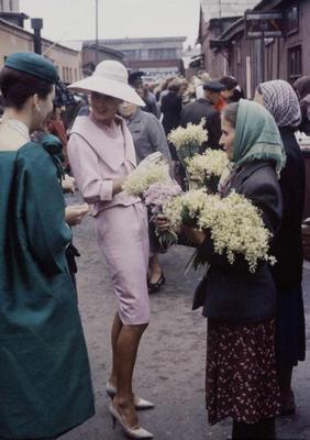 Dior meets Khrushchev - French Fashion goes to Moscow 1959 - Glamour Daze