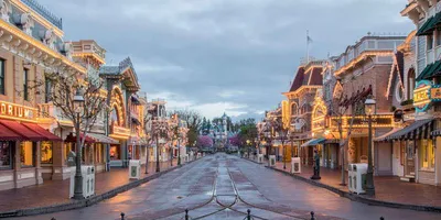 Analyst predicts Disney World, Disneyland won't reopen this year