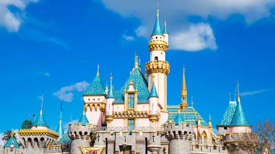 Disneyland !!! 🌈💫✨ #disneyland #orlando #usa #chahatdalal | Instagram