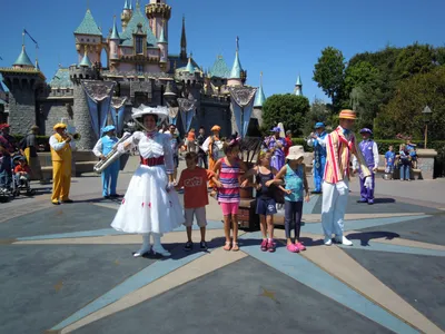 Surge of international travelers coming to Disneyland and other California  theme parks – Orange County Register