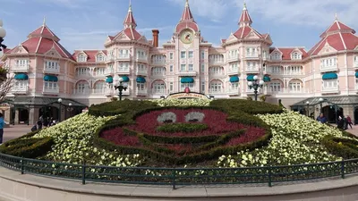 Disneyland Paris Disneyland Park Atmosphere - YouTube