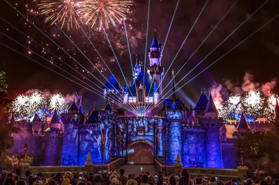 Your Ultimate Guide to Visiting Disneyland | Travel Insider