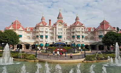В Париже вновь заработал Disneyland спустя восемь месяцев после закрытия -  РИА Новости, 17.06.2021