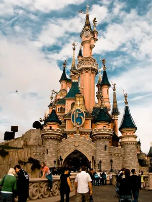 Отпуск.com › Экскурсия: Большие каникулы в Париже Парки Развлечений  Диснейленд и Европа парк