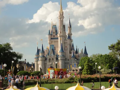 Top 10 Differences Between Disney World and Disneyland | How To Disney