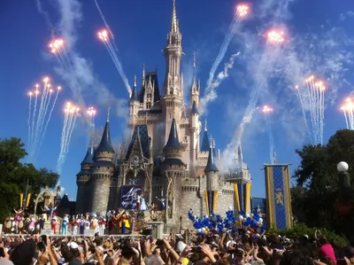 Disney обвиняют в подкупе совета Флориды