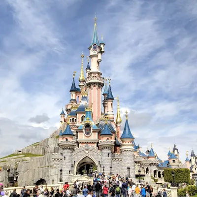 В Париже вновь заработал Disneyland спустя восемь месяцев после закрытия -  РИА Новости, 17.06.2021