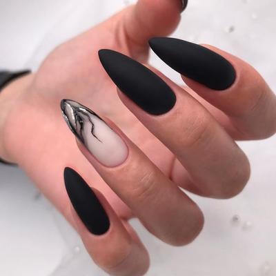 Дизайн 1 ногтя пленками - сделать ногти в Москве - салоны красоты «100ЛИЦА»