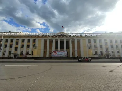 Реконструированный сквер около ДК ГАЗа в Нижнем Новгороде торжественно  открылся в День народного единства | Медиапроект «Столица Нижний»