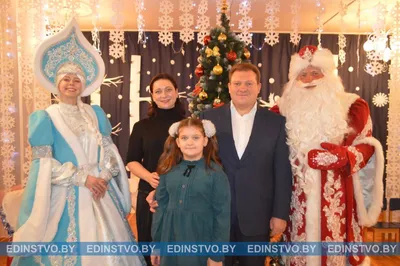 Чудеса продолжаются: Дмитрий Лукашенко вместе с семьей посетил детский  социальный приют и организовал для его воспитанников