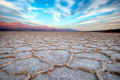 Долина Смерти в США – тайна движущихся камней: фото и описание