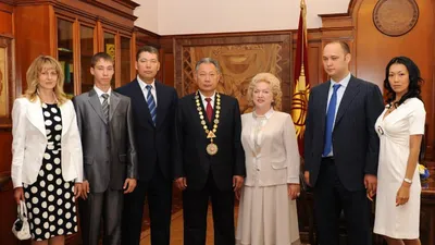 Внук беглого президента Кыргызстана Бакиева сменил фамилию на \"Петров\" и  ведет строительный бизнес в Беларуси