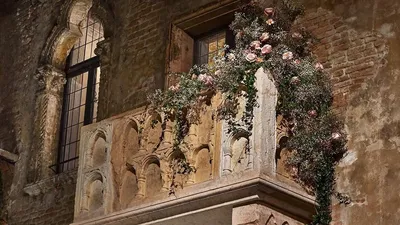 Где стояла Джульетта, когда говорила с находящимся в саду Ромео? — Музей  фактов