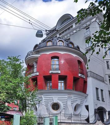 Самое странное здание Москвы – дом-яйцо: кто построил и кто в нем живет |  Соло - путешествия | Дзен