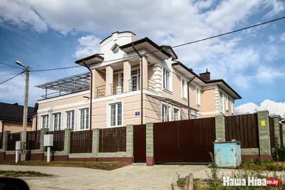 Дом Лукашенко в дроздах фото фотографии