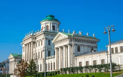 ДОМ ПЕТРА ПАШКОВА НА ВОЗДВИЖЕНКЕ