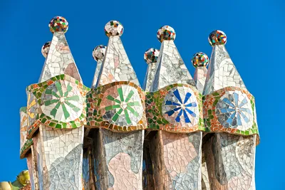 Фасад дома Battlo Касы Антонио Gaudi в Барселоне, Испании Редакционное  Изображение - изображение насчитывающей орнамент, историческо: 119311710