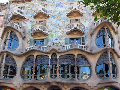 Дом Мила в Барселоне | Компания TravelBarcelona