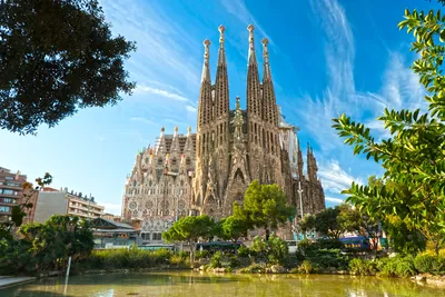 Дом Casa Batlilo Antoni Gaudi в Барселоне Редакционное Изображение -  изображение насчитывающей дом, коммерция: 156517150