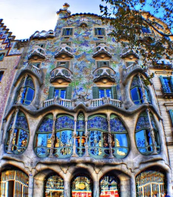 Типичные Дома В Барселоне — стоковые фотографии и другие картинки  Архитектура - Архитектура, Балкон, Барселона - Испания - iStock