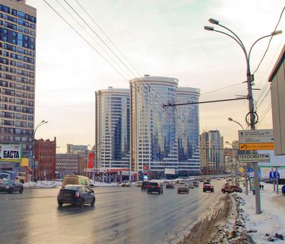 Новосибирск. Деревянный дом на ул. Чаплыгина, 29 до и после ремонта