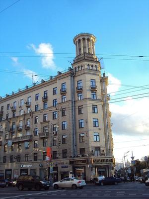 Раскрыты подробности о жителях фривольного дома в центре Москвы - Мослента