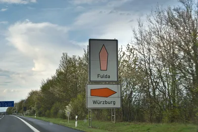 Deutsch lernen - Разбираем дорожные знаки Германии | Facebook