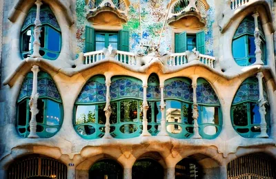 Самые красивые места Испании Европа Сегодня | Европа Сегодня | Гауди,  Антонио гауди, Архитекторы