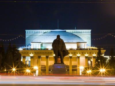 Памятник В. И. Ленину (Новосибирск): фото и отзывы — НГС.ТУРИЗМ
