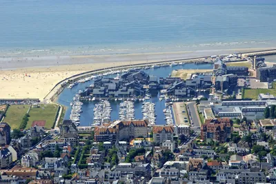 Deauville normandy hi-res stock photography and images - Alamy
