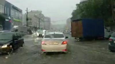 Ледяной дождь превратил улицы Казани в каток