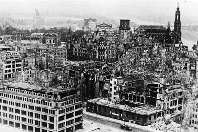 75 лет назад авиация англо-американских сил почти уничтожила Дрезден -  Российская газета