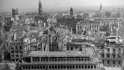 Разрушаването на Дрезден 1945 - Издателство Еделвайс