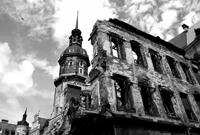 75 лет бомбардировке Дрездена. Почему этот город был уничтожен в 1945 году?  - BBC News Русская служба