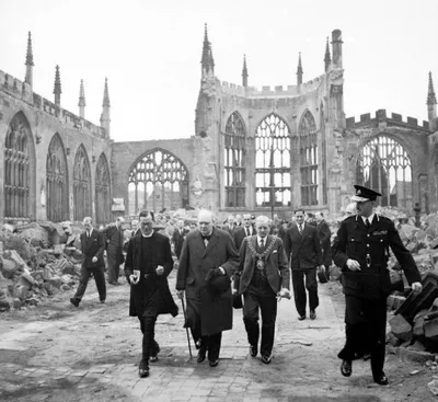 25 исторических фотографий разрушенного и восстановленного Дрездена  1945-1970 | Парадоксы истории | Дзен