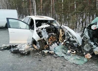 На челябинской трассе в ДТП фура рассыпалась на куски: водитель скончался |  Челябинская область | ФедералПресс