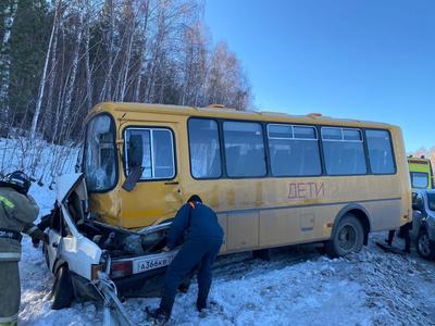 На трассе М-5 в Челябинской области в ДТП с тремя грузовиками погиб человек  | Урал-пресс-информ