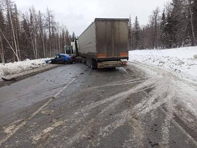 Лобовое ДТП в Челябинской области: один человек погиб, четверо ранены