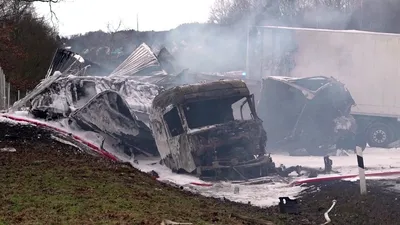 В Германии на А72 в результате ДТП сгорели два грузовика – logist.today