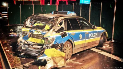 В массовом ДТП в Германии столкнулись около 100 автомобилей (5)