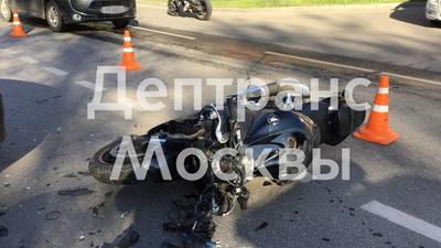 В Москве самосвал на скорости протаранил такси, два человека погибли.  Опубликовано видео