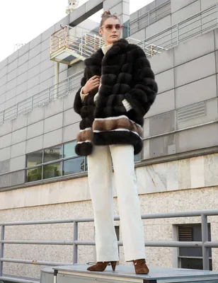 Шубы Италия🇮🇹Braschi MalaMati (@inessa_italian_brands) posted on  Instagram: “BRASCHI 🇮🇹 ⠀ Роскошное пальто из меха соболя с английским  воротом 🤎 ⠀ Доступно…