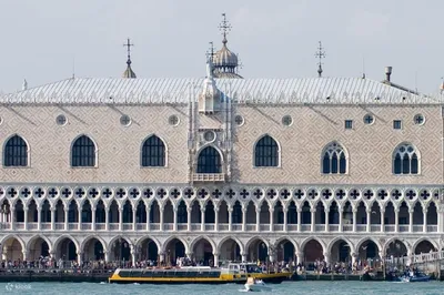 Венеция Дворец Дожей, Дворец Контарини дель Боволо
