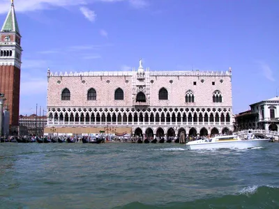 Венеция Дворец Дожей, Дворец Контарини дель Боволо