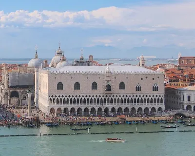 Дворец дожей в Венеции Италии Редакционное Стоковое Изображение -  изображение насчитывающей канал, марко: 187672949