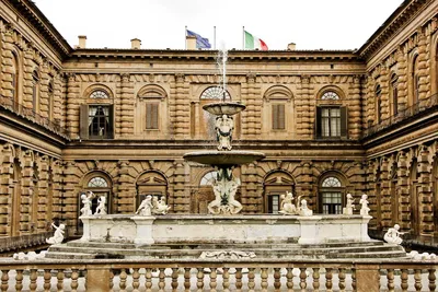 Палаццо Питти или дворец Питти во Флоренции - галереи и музеи