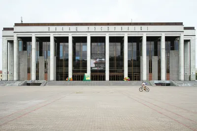 Дворец Республики, Минск – афиша на Январь 2024, официальный сайт, схема  зала, адрес, отели на Туристер.Ру